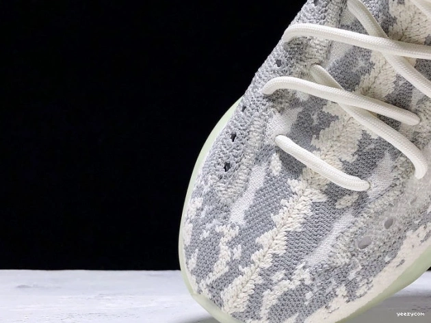Alien Yeezy Boost Adidas FV3260 380 0720